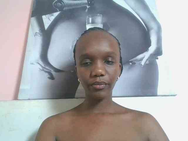 Naughtypetite1 webcam