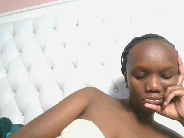 Naughtypetite1 Naughtypetite1