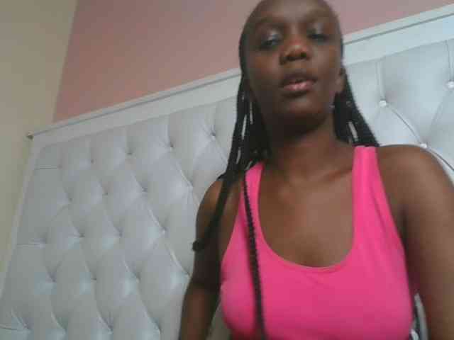 Naughtypetite1 webcam