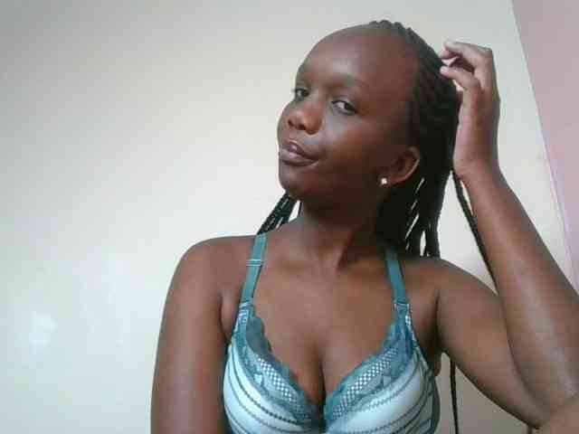 Naughtypetite1 webcam