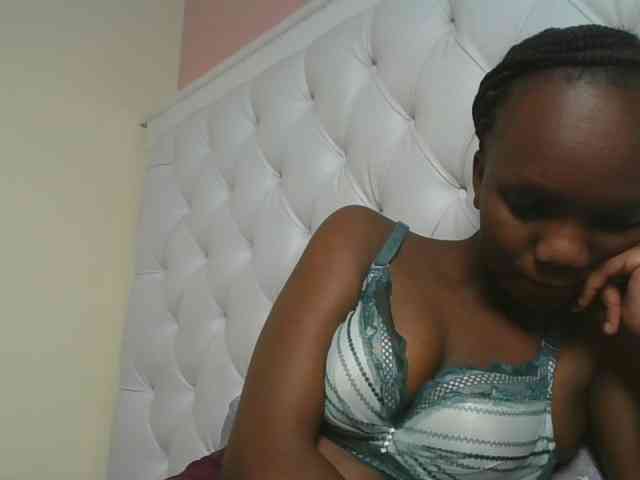 Naughtypetite1 Naughtypetite1