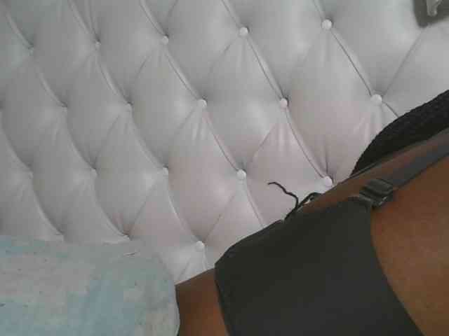 Naughtypetite1 webcam