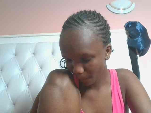 Naughtypetite1 webcam