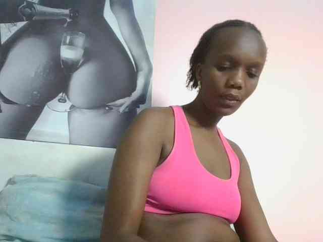 Naughtypetite1 webcam