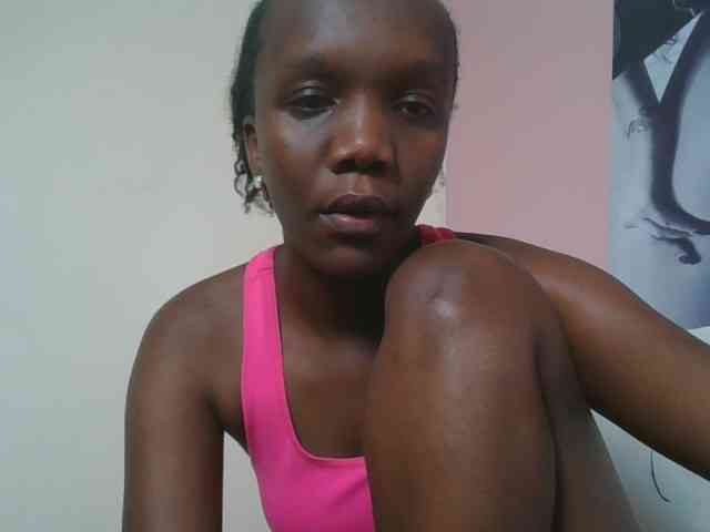 Naughtypetite1 webcam