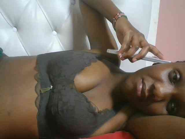 Naughtypetite1