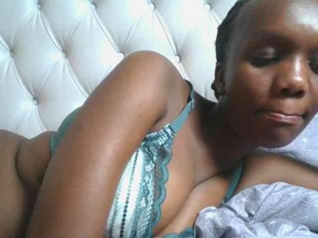 Naughtypetite1 Naughtypetite1