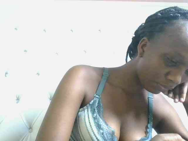 Naughtypetite1