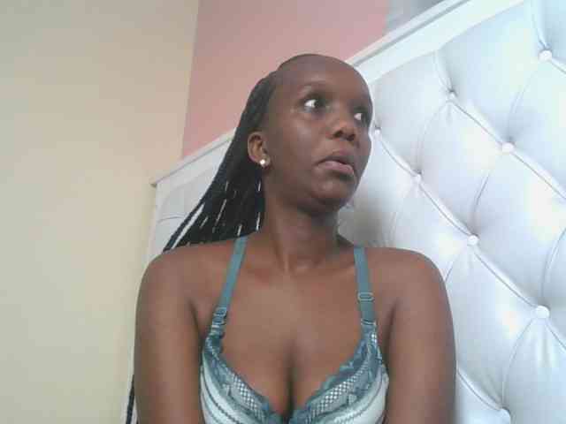 Naughtypetite1