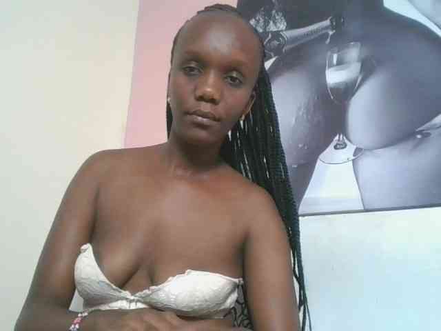Naughtypetite1 webcam