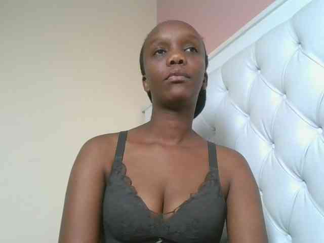 Naughtypetite1 Naughtypetite1