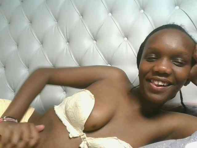 Naughtypetite1