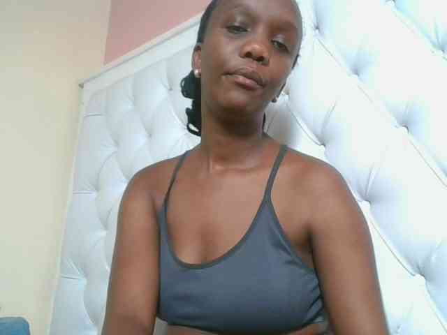 Naughtypetite1 webcam
