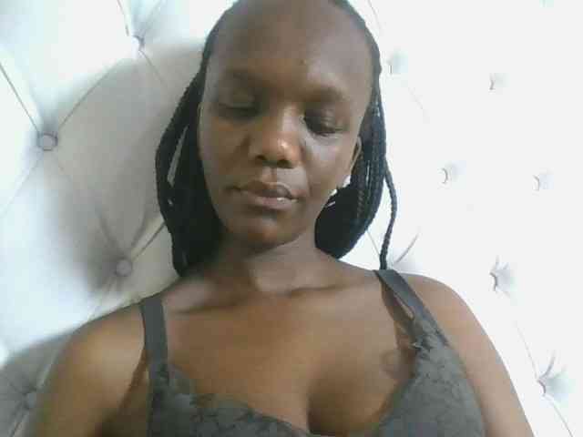 Naughtypetite1 webcam