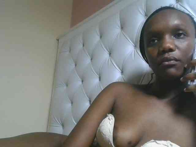 Naughtypetite1