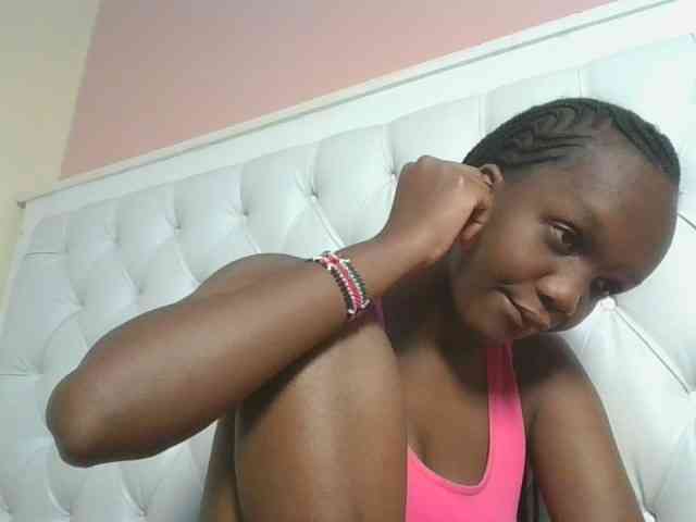 Naughtypetite1 webcam