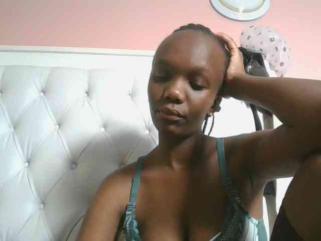Naughtypetite1