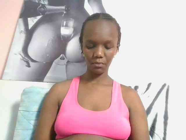 Naughtypetite1 webcam