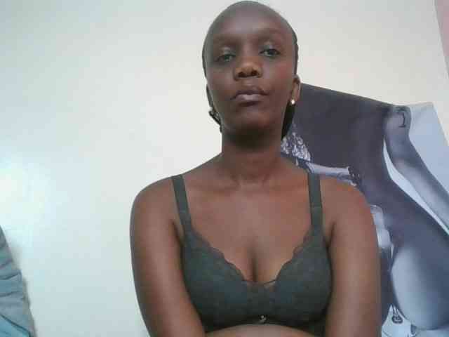 Naughtypetite1 webcam