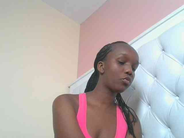 Naughtypetite1 webcam