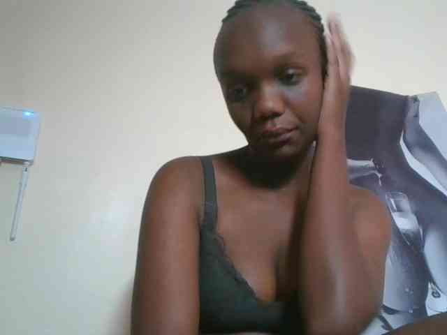 Naughtypetite1 webcam