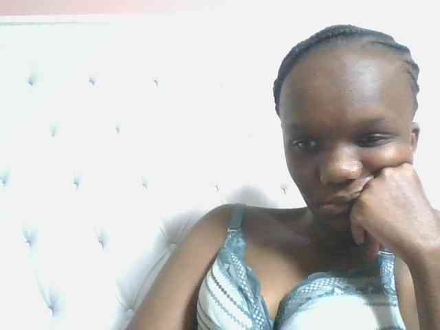 Naughtypetite1