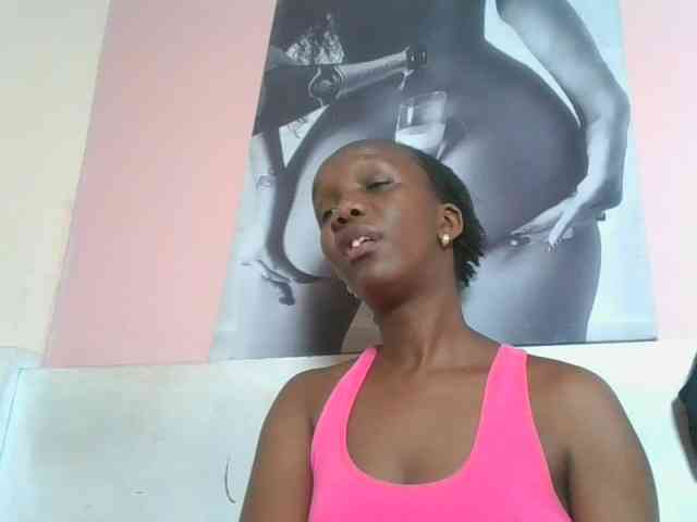 Naughtypetite1 webcam