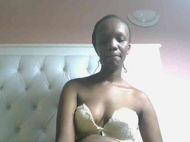 Naughtypetite1