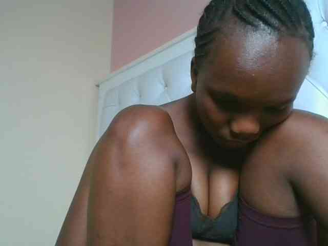 Naughtypetite1 webcam