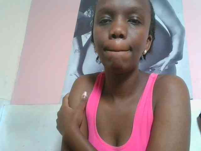 Naughtypetite1 webcam