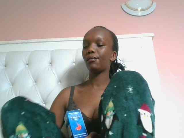 Naughtypetite1 webcam