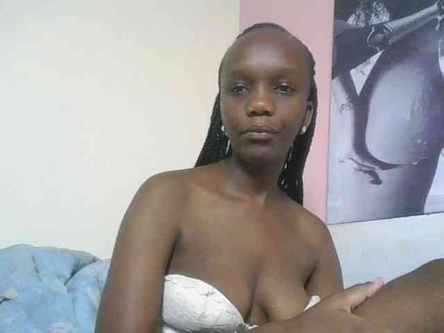 Naughtypetite1 webcam