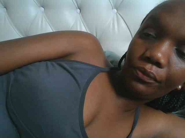 Naughtypetite1 webcam