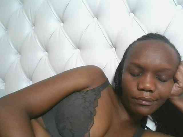 Naughtypetite1 webcam