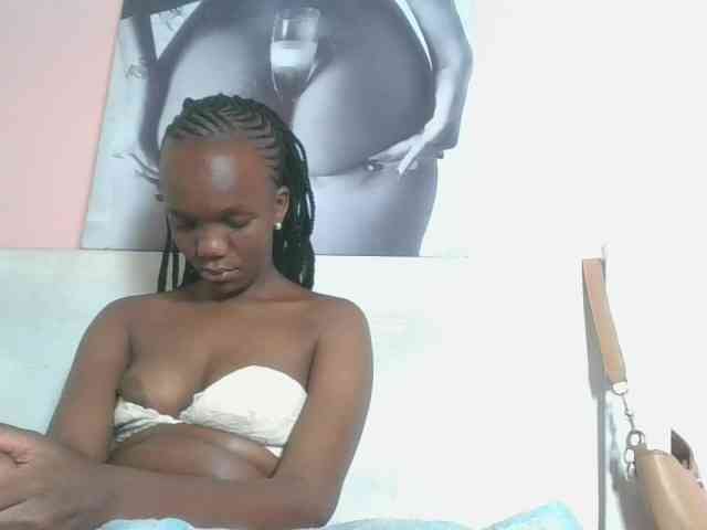 Naughtypetite1 webcam