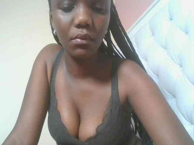 Naughtypetite1 webcam