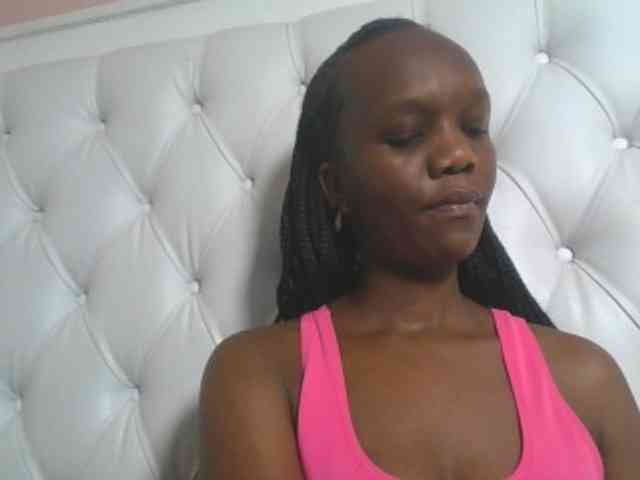 Naughtypetite1 webcam