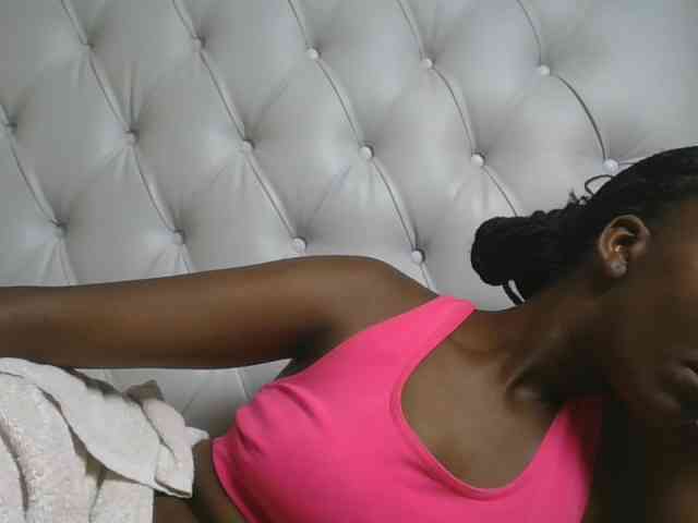 Naughtypetite1