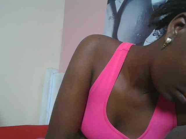 Naughtypetite1 webcam