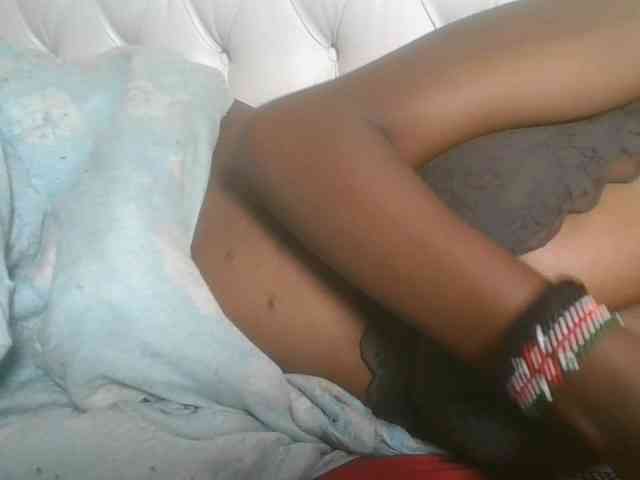 Naughtypetite1 webcam
