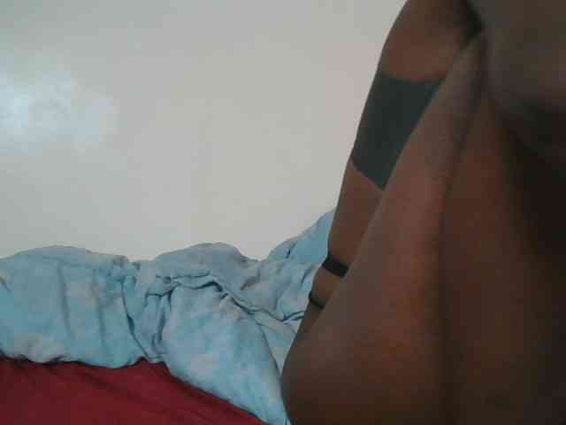 Naughtypetite1 webcam