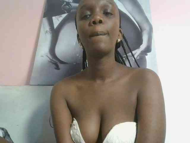 Naughtypetite1 webcam