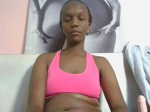 Naughtypetite1 webcam