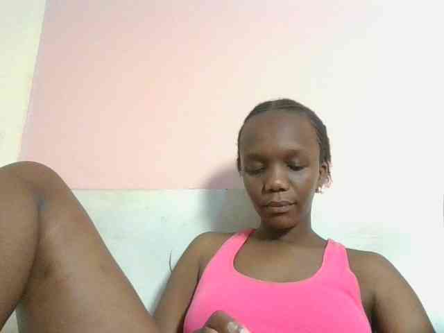 Naughtypetite1 webcam