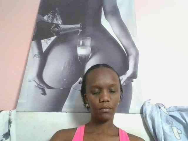 Naughtypetite1 webcam