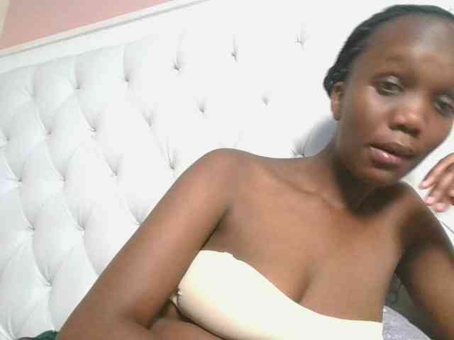 Naughtypetite1