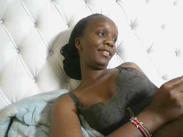 Naughtypetite1 webcam