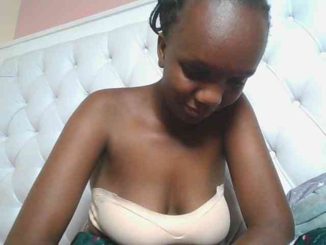 Naughtypetite1