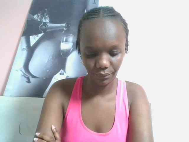 Naughtypetite1 webcam