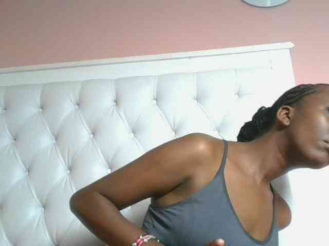 Naughtypetite1